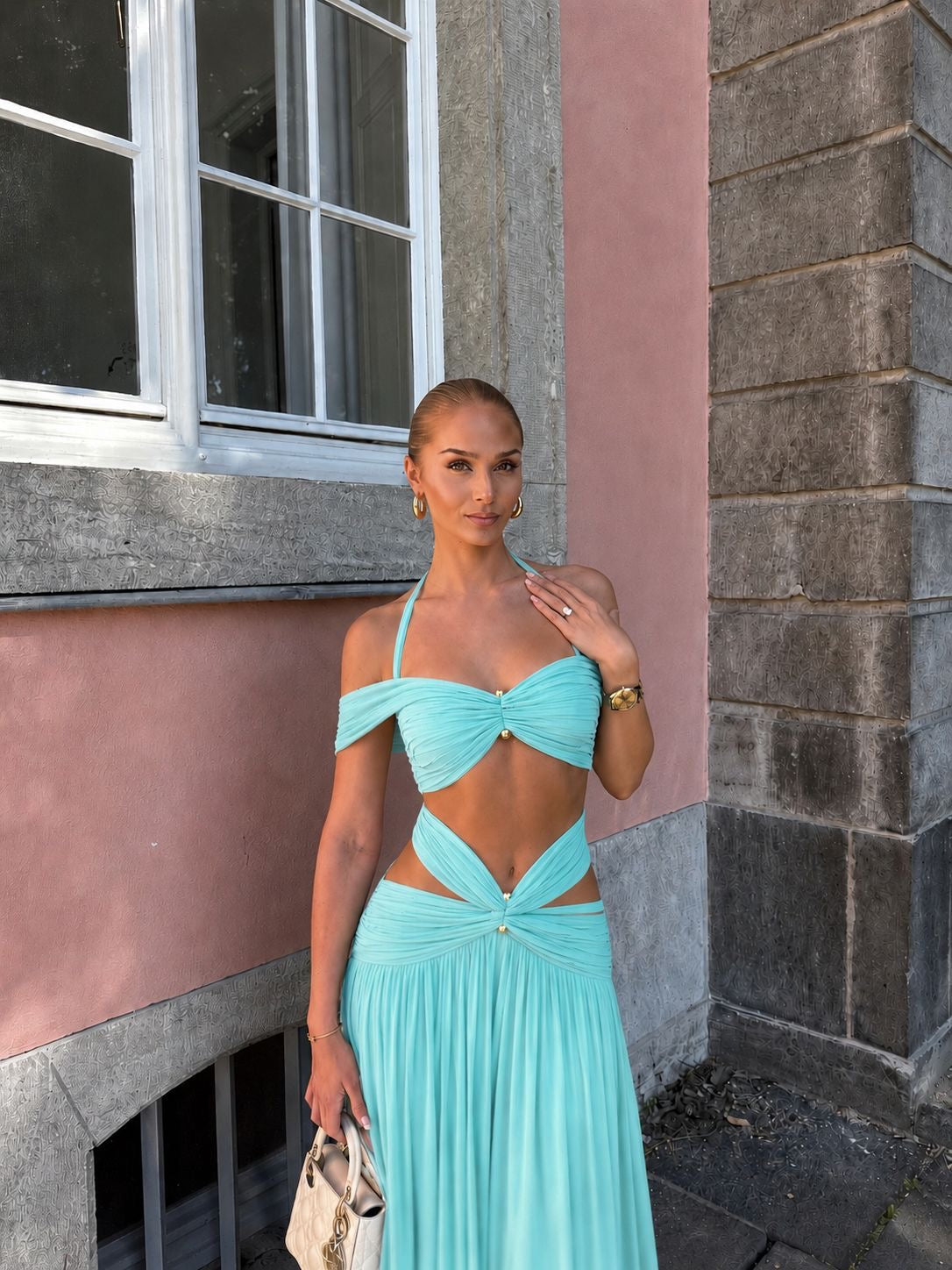 VIVIENNE